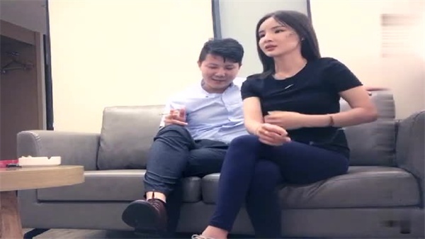 沈先生高端紧身裤极品妹子3场极品3.